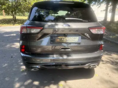 Ford Kuga 2023 - 20500 EUR, 65000 km - AUTO.MOTO.pt - 65000km - foto 22 de 30