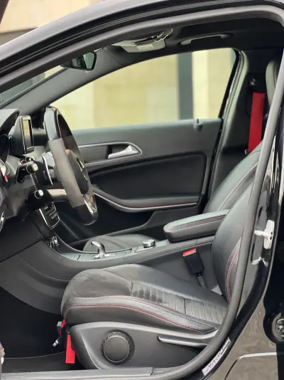 Mercedes-Benz GLA 45 AMG 2015 - 34900 EUR, 125000 km - AUTO.MOTO.pt - 125000km - foto 20 de 28