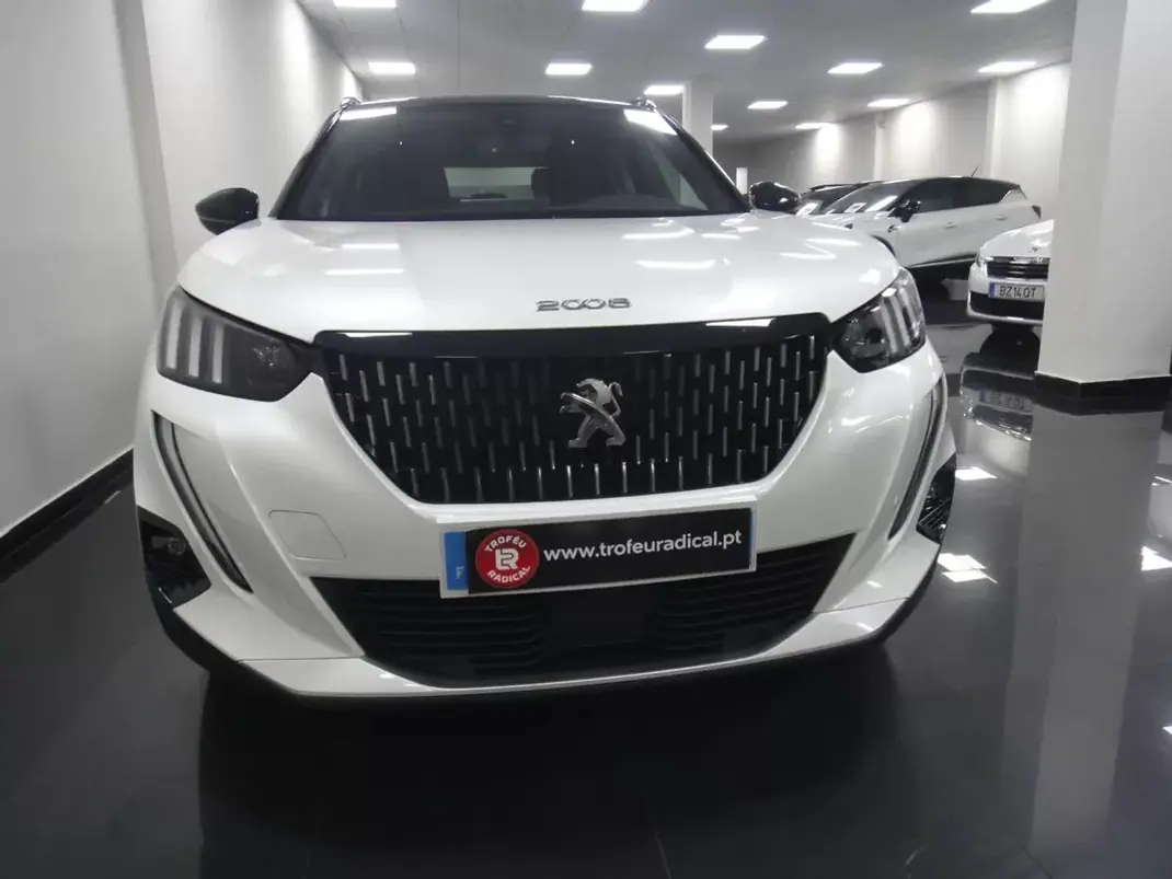 Peugeot 2008 2020 - 17500 EUR, 59000 km - AUTO.MOTO.pt - 59000km - foto 3 de 28