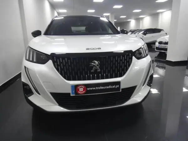Peugeot 2008 2020 - 16990 EUR, 59000 km - AUTO.MOTO.pt - 59000km - foto 3 de 28