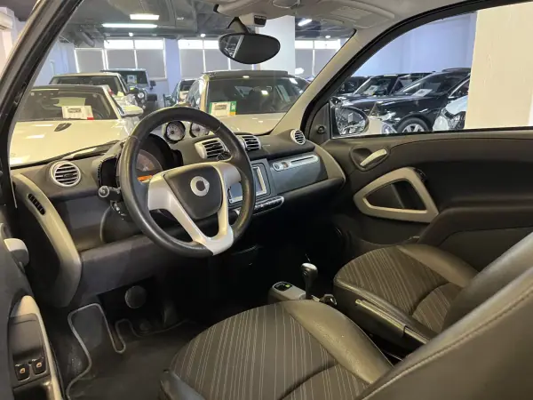 Smart ForTwo Coupé 2013 - 7990 EUR, 165000 km - AUTO.MOTO.pt - 165000km - foto 5 de 47