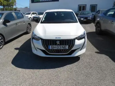 Peugeot 208 2024 - 15900 EUR, 42008 km - 42008km - foto 1 de 12