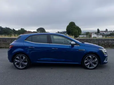 Renault Mégane 2018 - 15990 EUR, 117000 km - AUTO.MOTO.pt - 117000km - foto 8 de 48