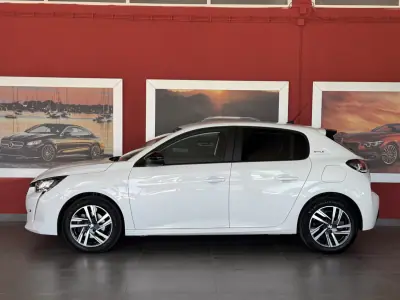 Peugeot 208 2022 - 14990 EUR, 46691 km - AUTO.MOTO.pt - 46691km - foto 6 de 21