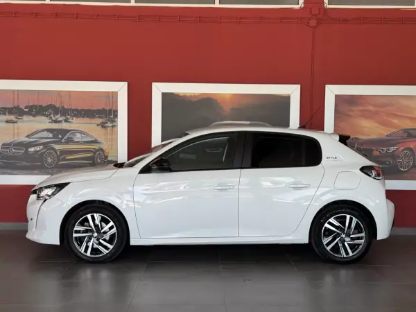 Peugeot 208 2022 - 14990 EUR, 46691 km - AUTO.MOTO.pt - 46691km - foto 6 de 21