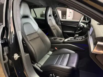 Porsche Panamera Sport Turismo 2020 - 63990 EUR, 148987 km - AUTO.MOTO.pt - 148987km - foto 13 de 27