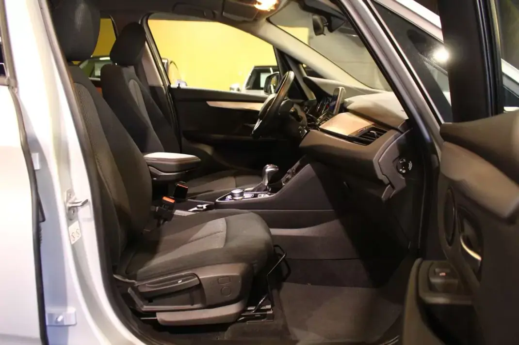 BMW 225xe Active Tourer 2019 - 19600 EUR, 44476 km - AUTO.MOTO.pt - 44476km - foto 17 de 30