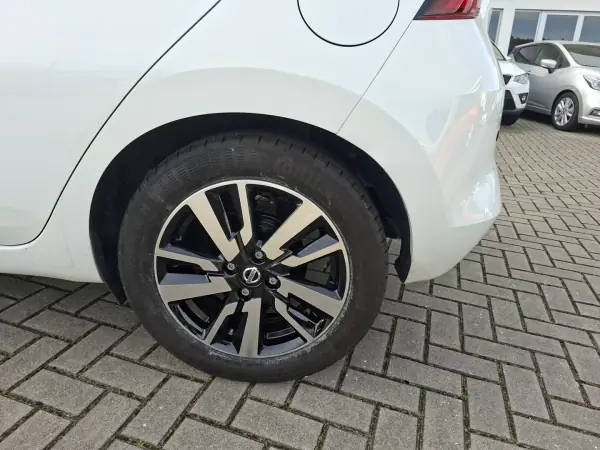 Nissan Micra 2022 - 14850 EUR, 43800 km - AUTO.MOTO.pt - 43800km - foto 9 de 27