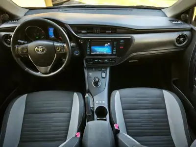 Toyota Auris 2016 - 14900 EUR, 160000 km - AUTO.MOTO.pt - 160000km - foto 29 de 34
