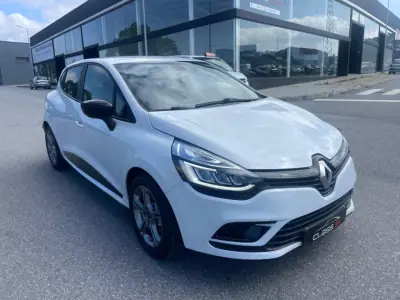 Renault Clio 2018 - 11850 EUR, 60877 km - AUTO.MOTO.pt - 60877km - foto 7 de 25