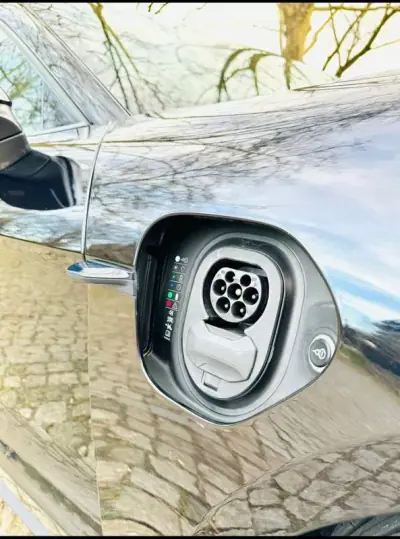 Porsche Taycan 2021 - 53499 EUR, 153620 km - AUTO.MOTO.pt - 153620km - foto 22 de 28