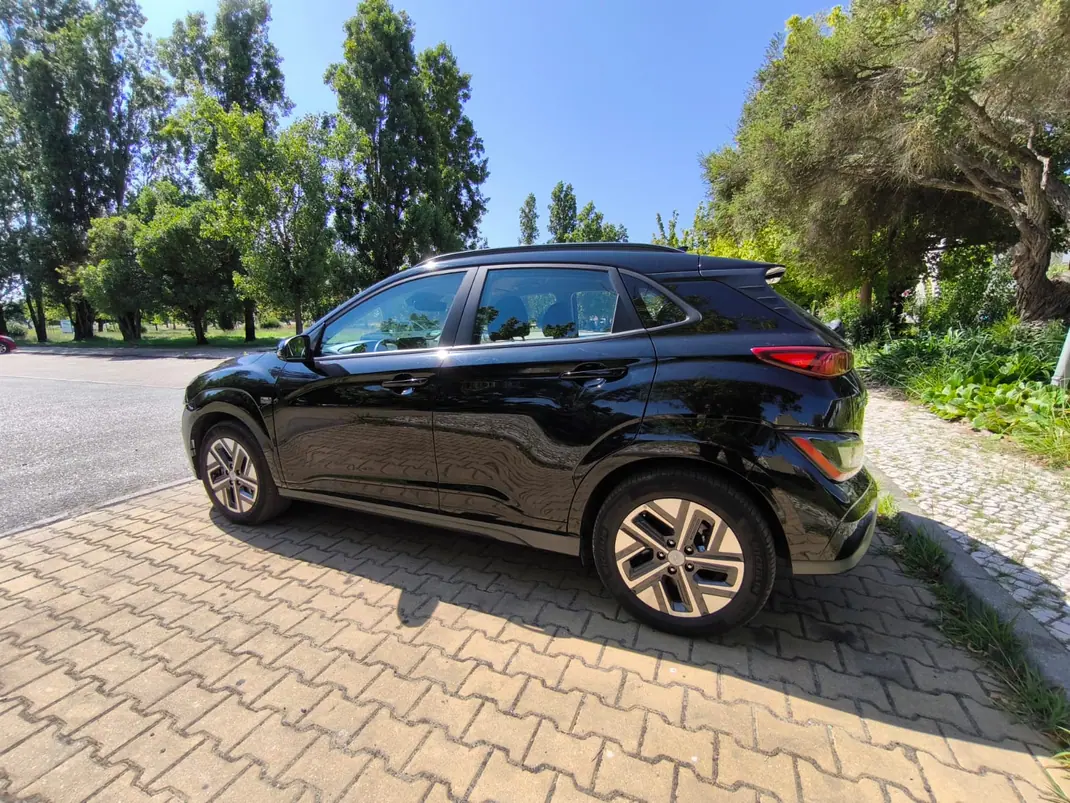 Hyundai Kauai 2022 - 17500 EUR, 56390 km - AUTO.MOTO.pt - 56390km - foto 2 de 6