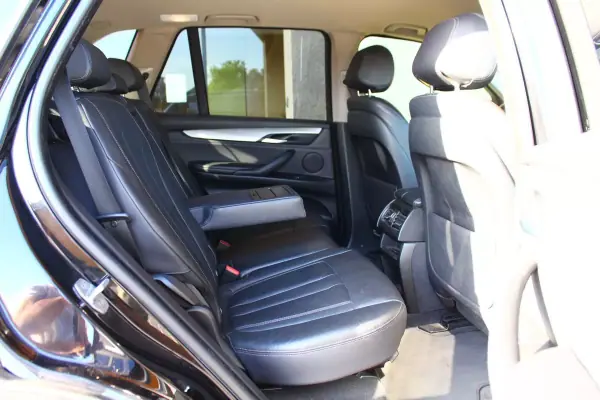 BMW X5 2018 - 24450 EUR, 191000 km - AUTO.MOTO.pt - 191000km - foto 14 de 26