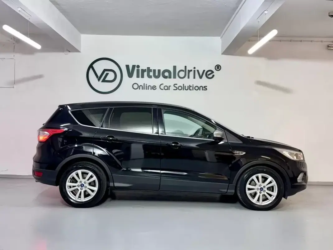 Ford Kuga 2017 - 11750 EUR, 111000 km - 111000km - foto 5 de 55
