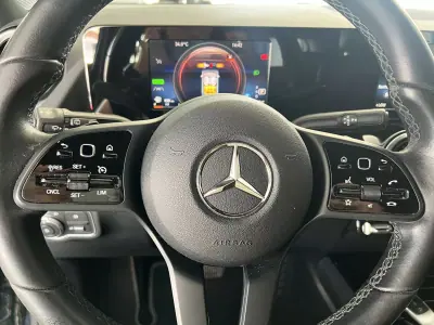 Mercedes-Benz GLA 250 2021 - 27600 EUR, 108896 km - AUTO.MOTO.pt - 108896km - foto 21 de 23