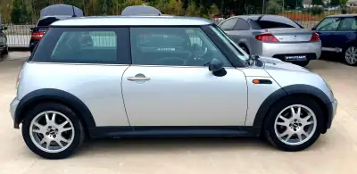 MINI One 2004 - 7990 EUR, 179700 km - AUTO.MOTO.pt - 179700km - foto 4 de 22