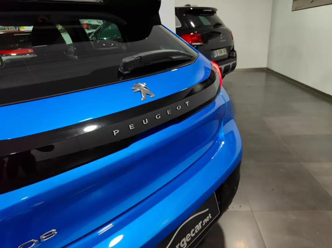 Peugeot 208 2019 - 14500 EUR, 90000 km - AUTO.MOTO.pt - 90000km - foto 16 de 60