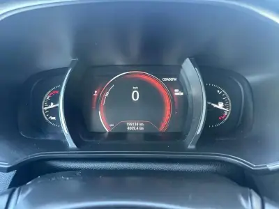 Renault Mégane Sport Tourer 2017 - 9900 EUR, 190000 km - AUTO.MOTO.pt - 190000km - foto 41 de 60