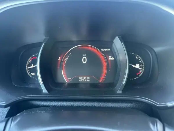 Renault Mégane Sport Tourer 2017 - 9900 EUR, 190000 km - AUTO.MOTO.pt - 190000km - foto 41 de 60