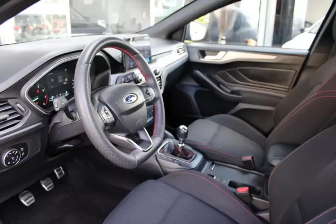 Ford Focus 2022 - 17400 EUR, 37639 km - AUTO.MOTO.pt - 37639km - foto 3 de 19