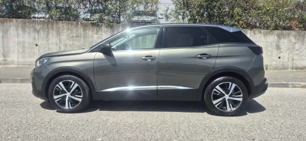 Peugeot 3008 2018 - 16950 EUR, 136000 km - AUTO.MOTO.pt - 136000km - foto 4 de 28