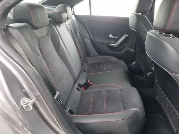 Mercedes-Benz A 250 Limousine 2022 - 25990 EUR, 84000 km - AUTO.MOTO.pt - 84000km - foto 9 de 15