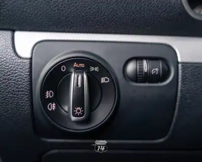 Volkswagen Scirocco 2013 - 16990 EUR, 153299 km - AUTO.MOTO.pt - 153299km - foto 15 de 49