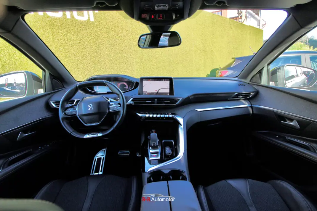 Peugeot 3008 2017 - 21500 EUR, 110000 km - AUTO.MOTO.pt - 110000km - foto 18 de 34