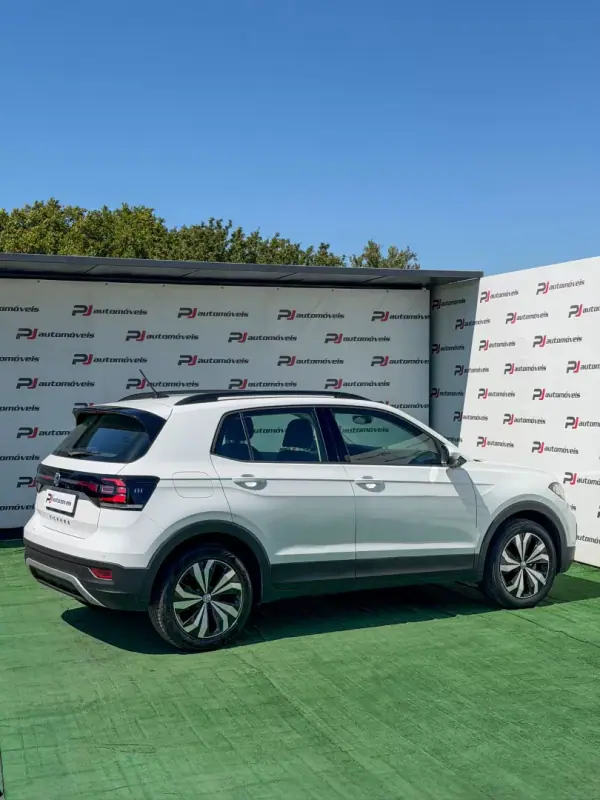 Volkswagen T-Cross 2019 - 18500 EUR, 43397 km - AUTO.MOTO.pt - 43397km - foto 11 de 24