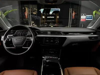 Audi Q8 e-Tron Sportback 2024 - 59990 EUR, 24200 km - AUTO.MOTO.pt - 24200km - foto 17 de 34