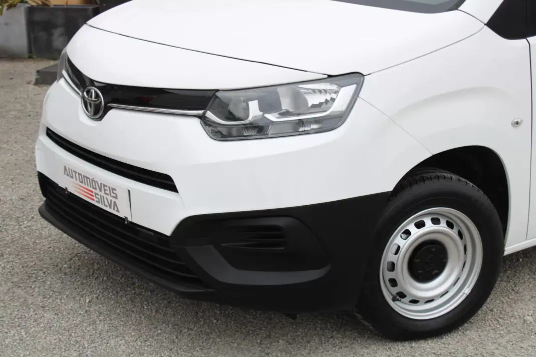 Toyota Proace City 1.5D L1 Active 2020 - 12990 EUR, 180000 km - AUTO.MOTO.pt - 180000km - foto 4 de 19