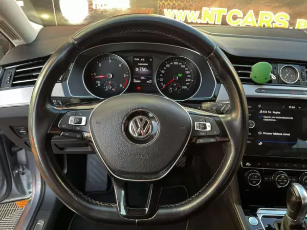 Volkswagen Passat Variant 2019 - 16900 EUR, 258985 km - AUTO.MOTO.pt - 258985km - foto 3 de 27