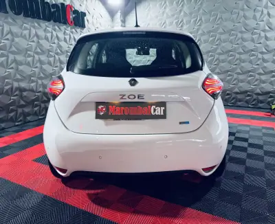 Renault Zoe 2022 - 14500 EUR, 74418 km - AUTO.MOTO.pt - 74418km - foto 9 de 27