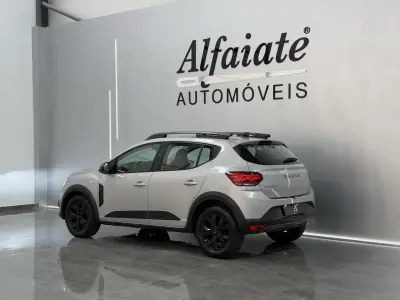 Dacia Sandero 2023 — foto 4 de 35