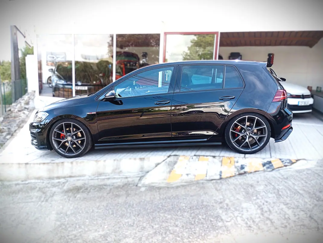 Volkswagen Golf 2017 - 25999 EUR, 178297 km - AUTO.MOTO.pt - 178297km - foto 4 de 11