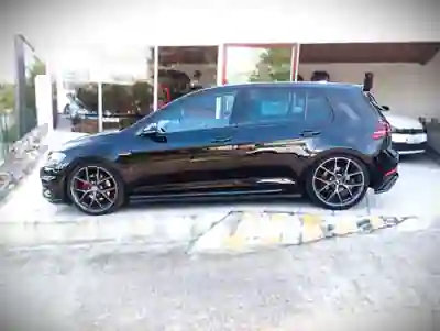 Volkswagen Golf 2017 - 25999 EUR, 178297 km - AUTO.MOTO.pt - 178297km - foto 4 de 11