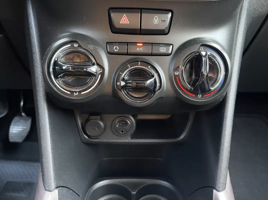 Peugeot 2008 2016 - 10990 EUR, 184350 km - 184350km - foto 16 de 19