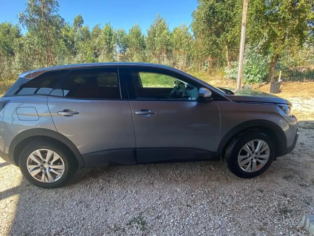 Peugeot 3008 2019 - 15500 EUR, 152000 km - AUTO.MOTO.pt - 152000km - foto 1 de 6