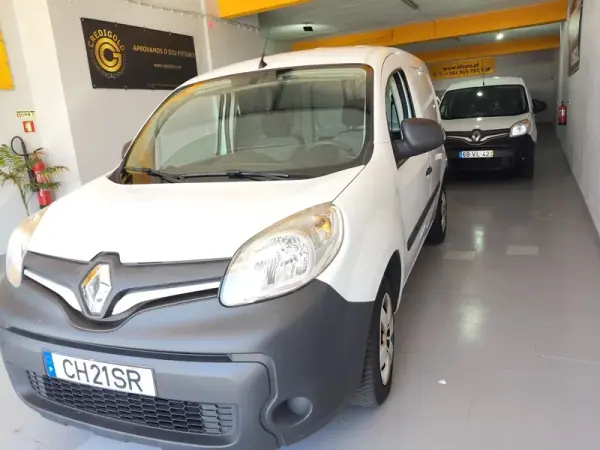 Renault 2021 - 7397 EUR, 195000 km - AUTO.MOTO.pt - 195000km - foto 2 de 6