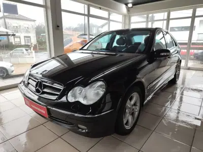 Mercedes-Benz C 220 2000 - 5750 EUR, 372700 km - AUTO.MOTO.pt - 372700km - foto 49 de 60