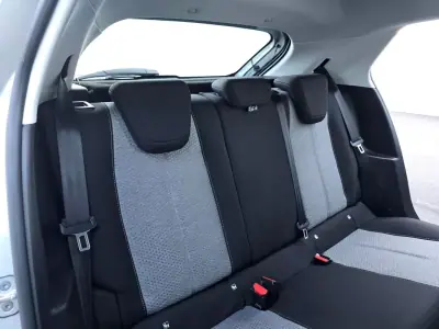 Opel Corsa 2024 - 18590 EUR, 38000 km - AUTO.MOTO.pt - 38000km - foto 31 de 34