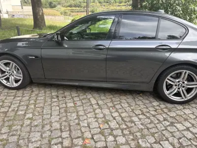 BMW 530 2013 - 16900 EUR, 230000 km - foto 5 de 12