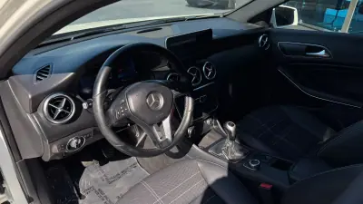Mercedes-Benz A 180 2013 - 11900 EUR, 324000 km - foto 6 de 12