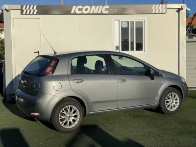 Fiat Punto Evo 2011 - 5490 EUR, 77400 km - 77400km - foto 3 de 22