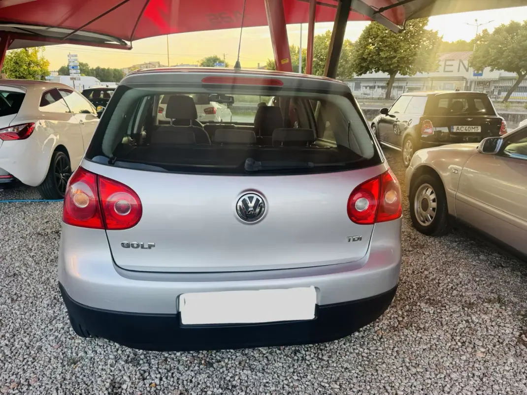 Volkswagen Golf 2007 - 6500 EUR, 200000 km - AUTO.MOTO.pt - 200000km - foto 3 de 3
