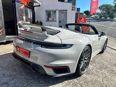 Porsche 992 2021 - 315000 EUR, 14800 km - AUTO.MOTO.pt - 14800km - foto 9 de 17