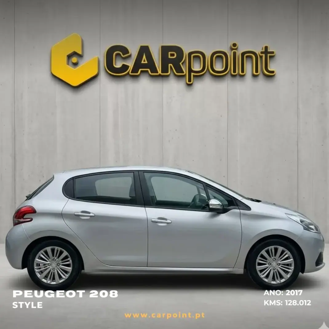 Peugeot 208 2017 - 9900 EUR, 128012 km - AUTO.MOTO.pt - 128012km - foto 3 de 10