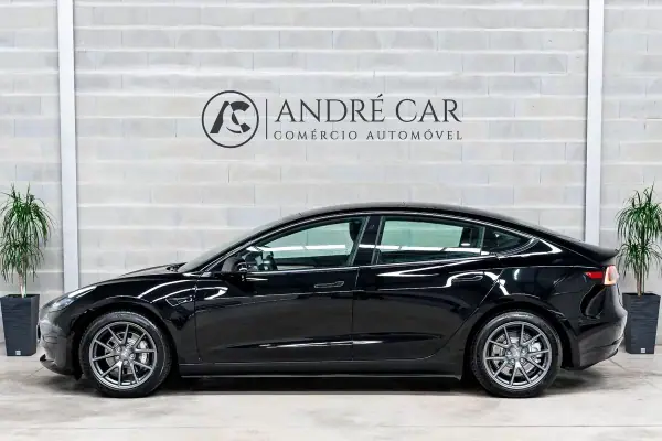 Tesla Model 3 2021 - 26450 EUR, 64959 km - AUTO.MOTO.pt - 64959km - foto 4 de 53