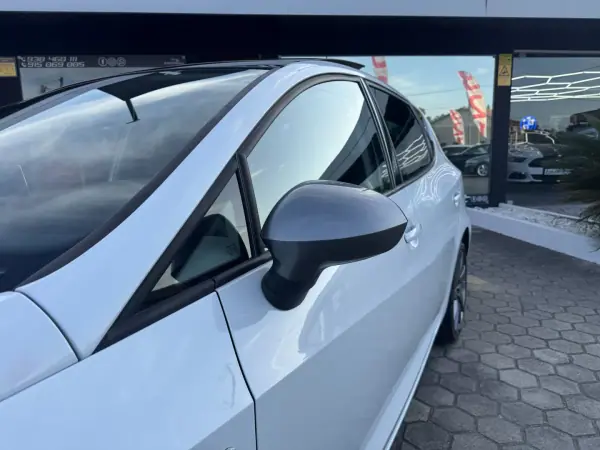SEAT Ibiza 2014 - 11500 EUR, 93000 km - AUTO.MOTO.pt - 93000km - foto 23 de 41