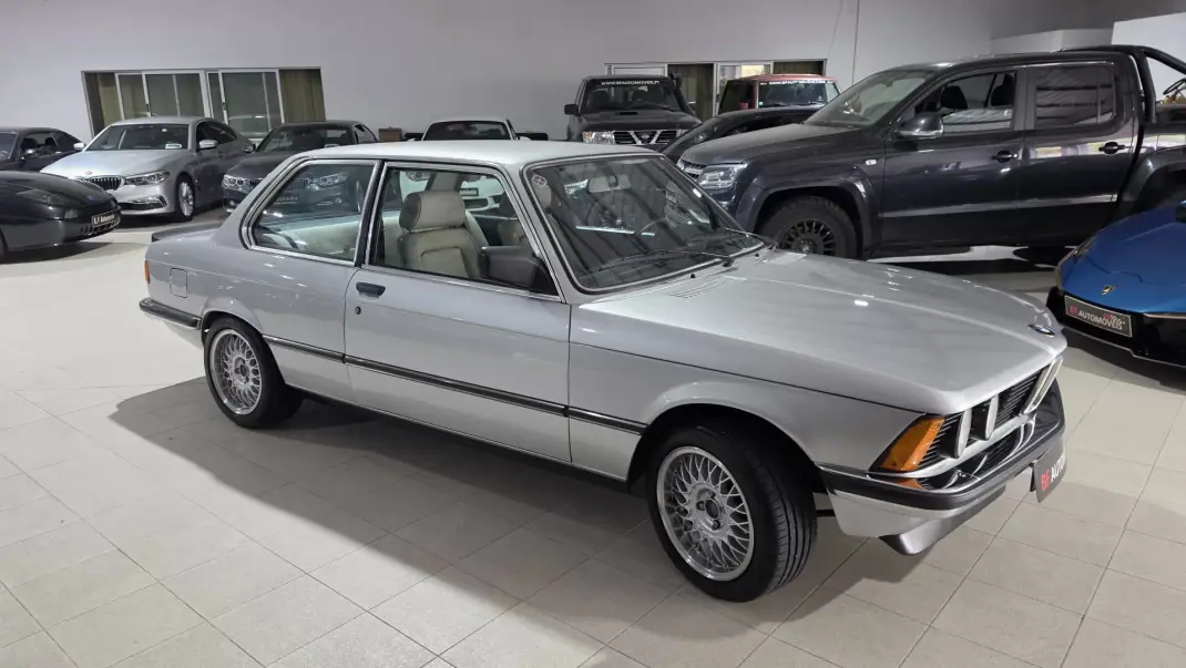 BMW 323 1982 - 27500 EUR, 224548 km - AUTO.MOTO.pt - 224548km - foto 5 de 44